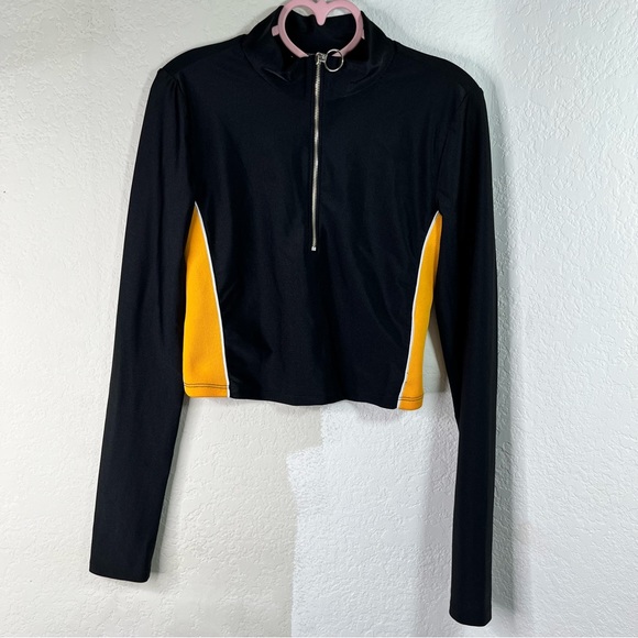 Forever 21 Half Zip Crop Long Sleeve - Picture 3 of 4